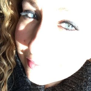 Meet your Posher, Yesenia